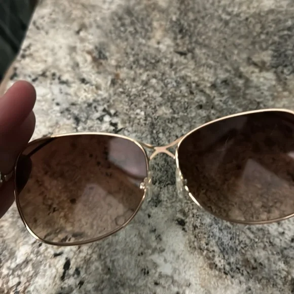Cute vintage looking metal sunglasses - Picture 2 of 4